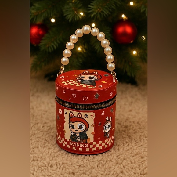 Labubu Lip Gloss Set with Round Zip Case & Pearl Handle – - Picture 2 of 2